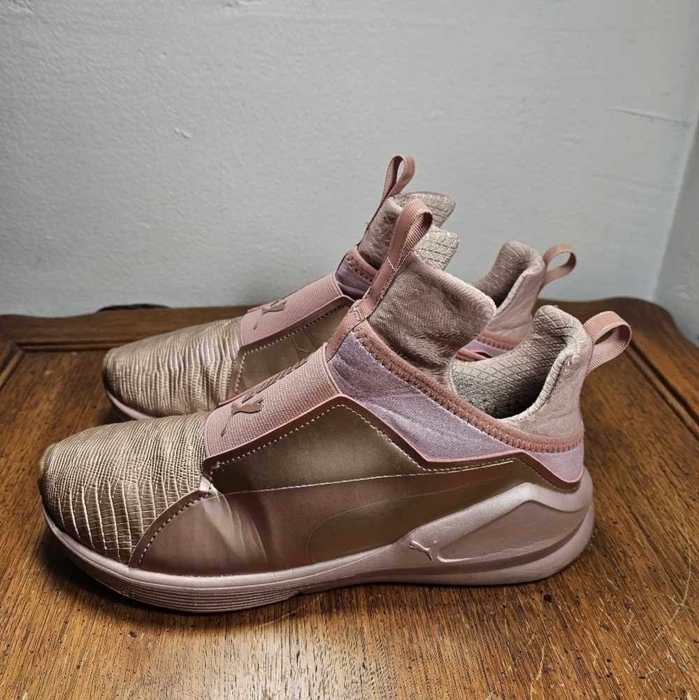 Puma Kylie Jenner Fierce Metalic Trainer Rose Gold 189865-02 US Women’s Size 9
